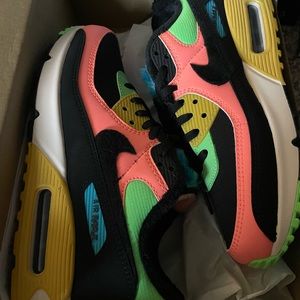 Brand New Nike Air Max 90 Atomic Pink Solar Flare. Women’s size 8